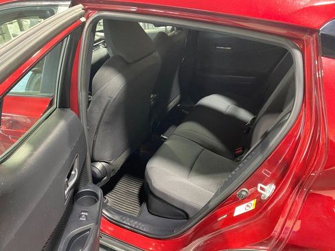 Used 2019 Toyota C-HR LE image 14