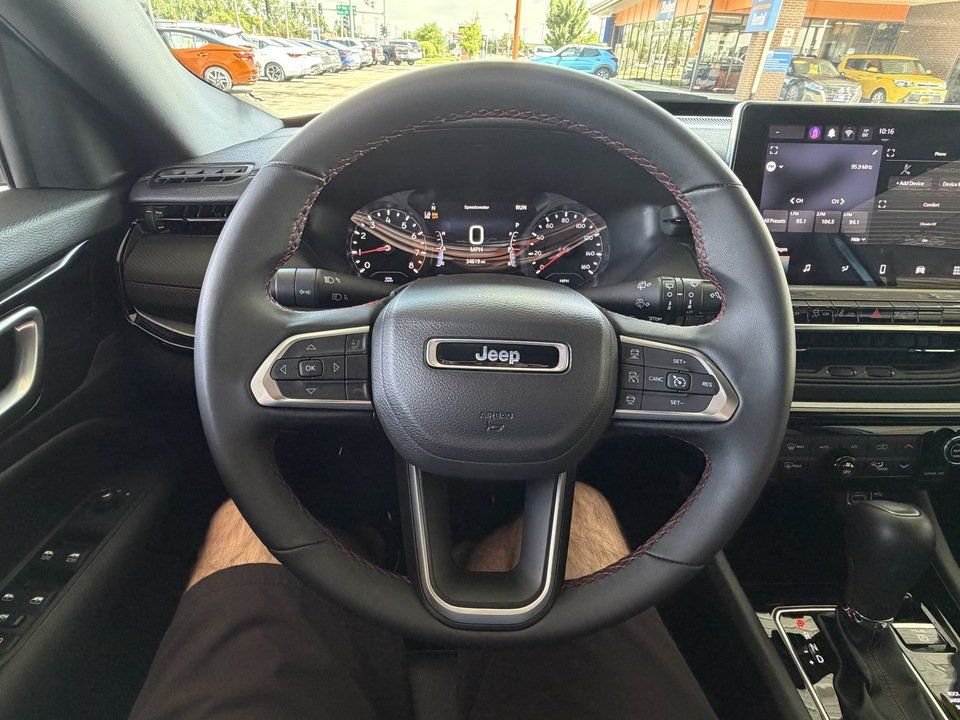 Used 2024 Jeep Compass Trailhawk AWD/4WD image 17