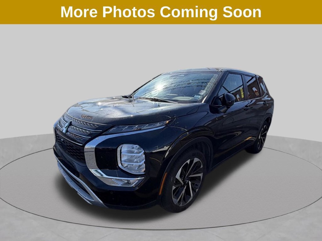 Used 2024 Mitsubishi Outlander SE Black Edition AWD/4WD image 2