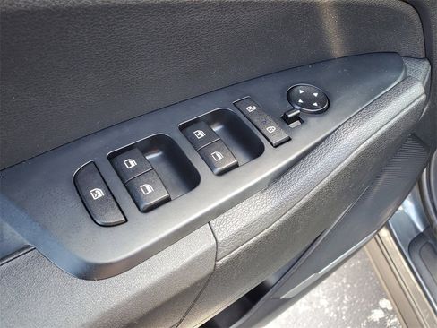 Used 2024 Kia Sportage LX image 18