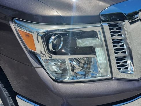 Used 2016 Nissan Titan SL RWD image 10