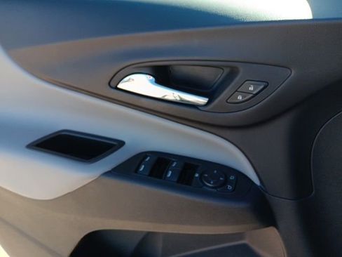 Used 2024 Chevrolet Equinox LS image 15