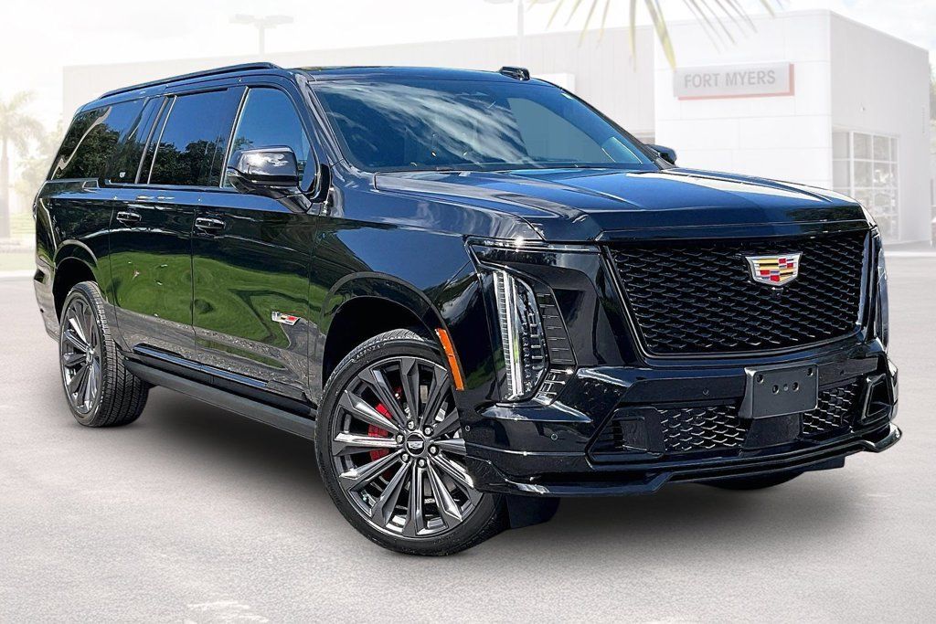 Used 2026 Cadillac Escalade ESV V AWD/4WD image 1