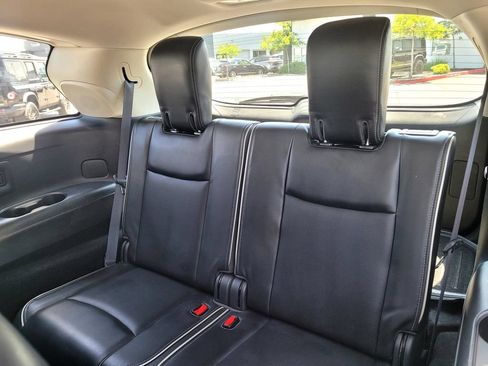 Used 2017 INFINITI QX60 Luxe w/ Premium Plus Package AWD/4WD image 12