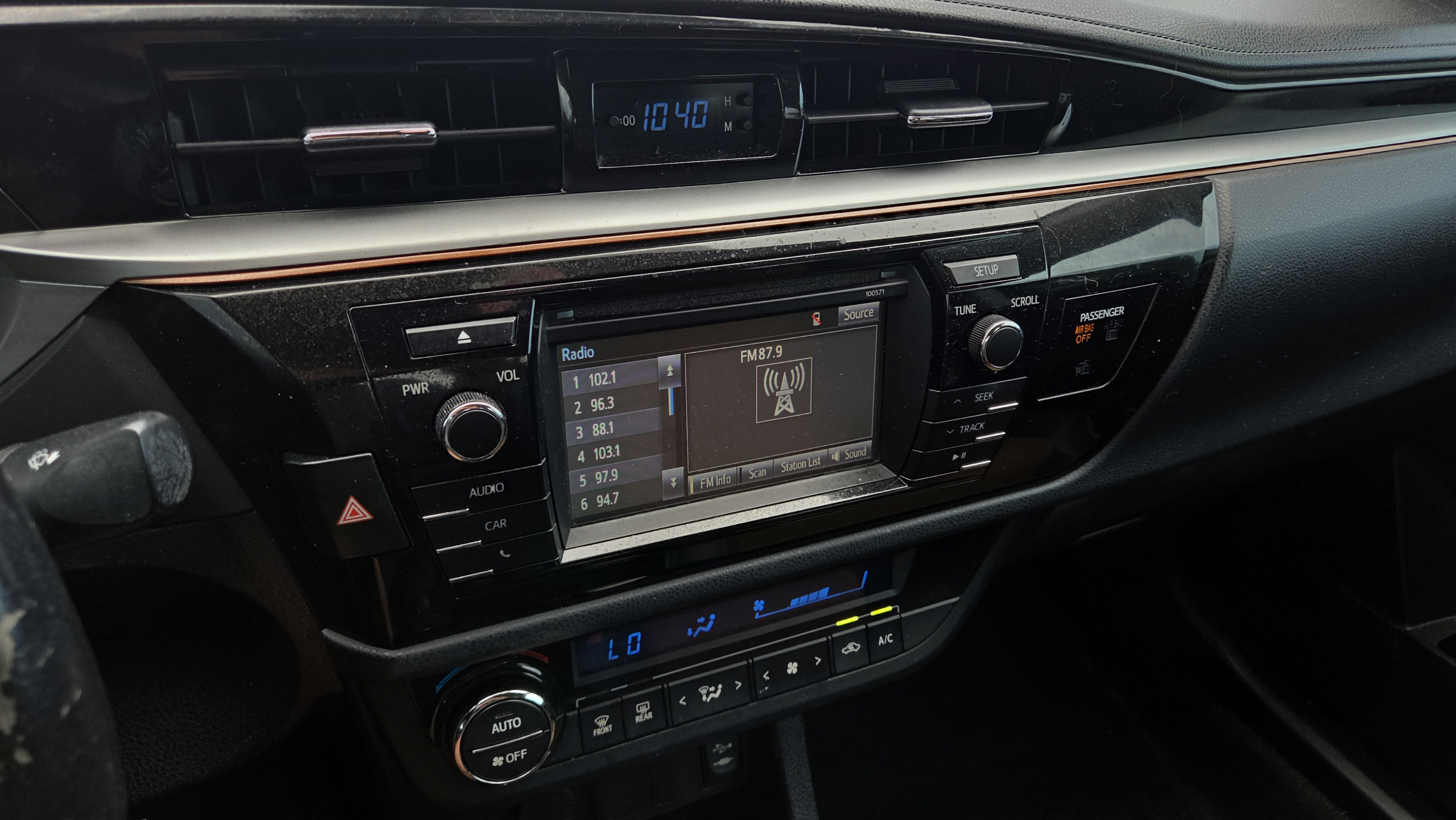 Used 2016 Toyota Corolla S FWD image 28