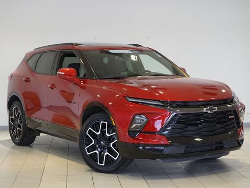 Certified 2024 Chevrolet Blazer RS w/ Driver Confidence II Package image 3