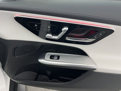 New 2026 Mercedes-Benz GLC 300 300 4MATIC image 26