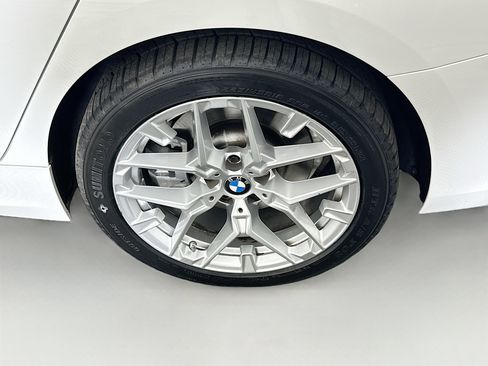 Used 2025 BMW 330i Sedan image 11