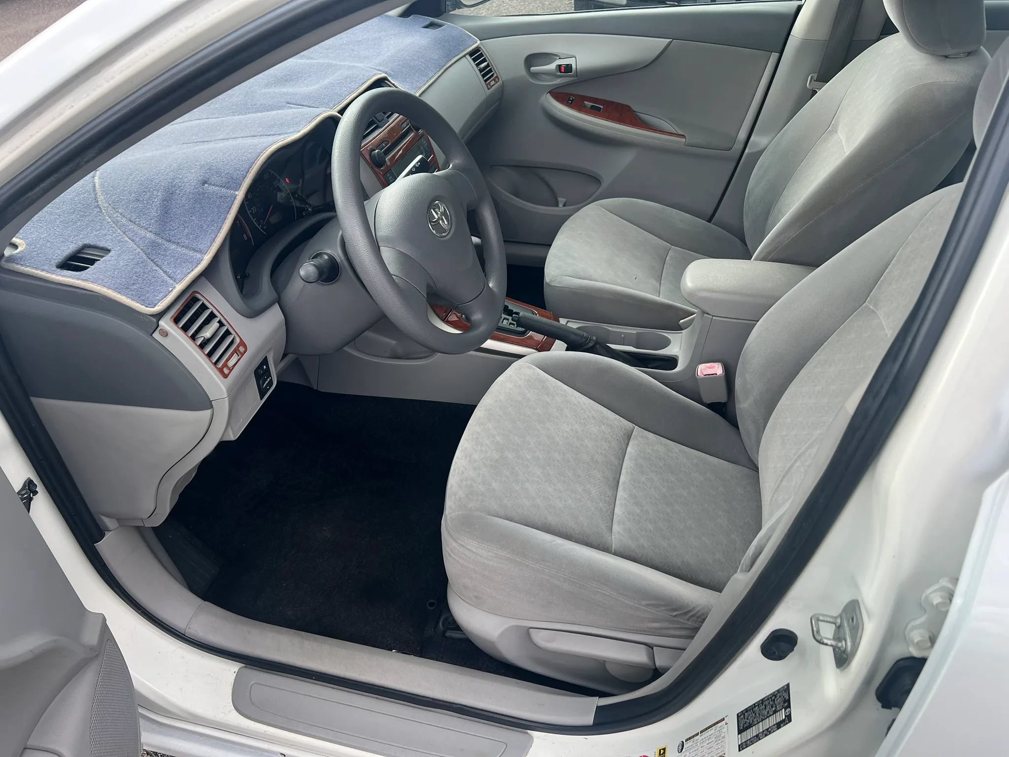 Used 2009 Toyota Corolla FWD image 6