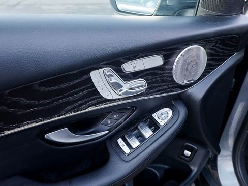 Used 2018 Mercedes-Benz GLC 300 4MATIC image 35