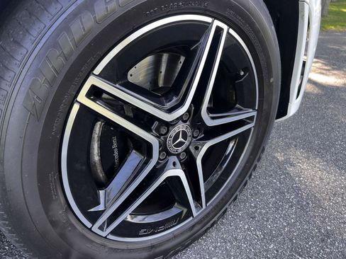 Used 2020 Mercedes-Benz GLE 450 4MATIC w/ AMG Line Exterior image 33