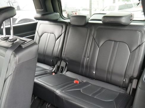 Used 2021 Ford Expedition Limited AWD/4WD image 29