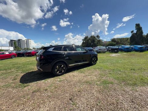 Used 2026 Kia Sportage LX FWD image 14