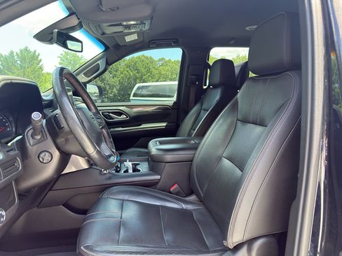 Used 2021 Chevrolet Suburban RST w/ Luxury Package RWD image 7