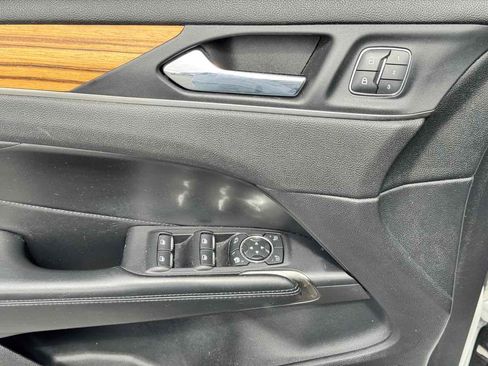 Used 2015 Lincoln MKC AWD w/ Equipment Group 101A Select image 42