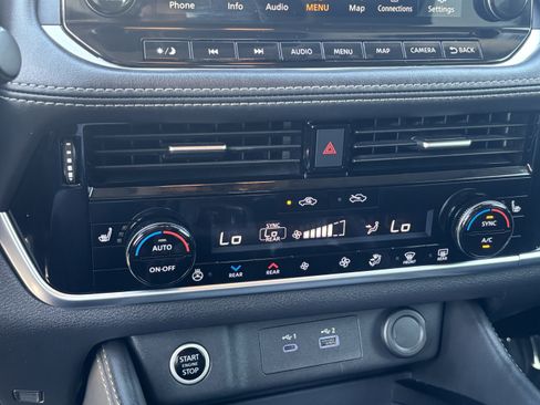 Used 2023 Nissan Rogue SL w/ SL Premium Package FWD image 20