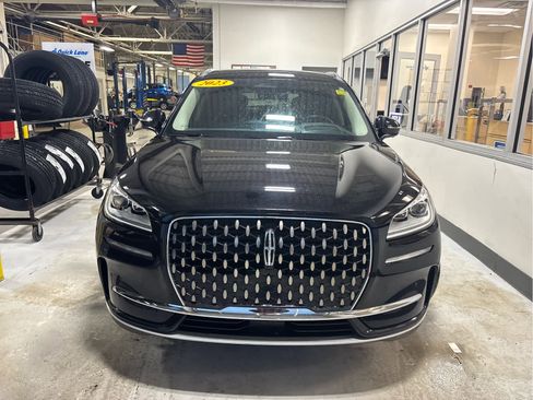 Used 2023 Lincoln Corsair Reserve w/ Equipment Group 202A image 2