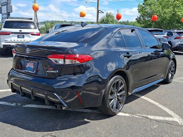Certified 2024 Toyota Corolla SE FWD image 4
