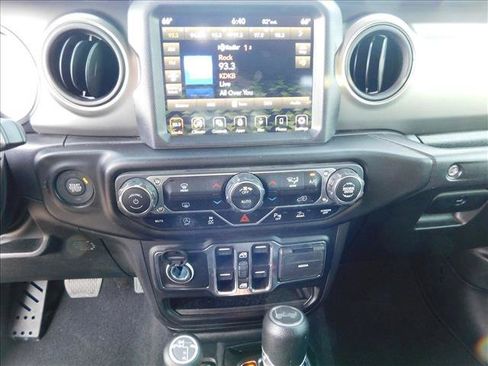 Used 2023 Jeep Wrangler Unlimited Sport AWD/4WD image 22