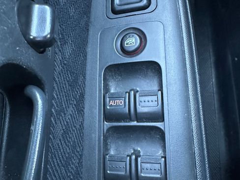 Used 2005 Honda CR-V LX image 24