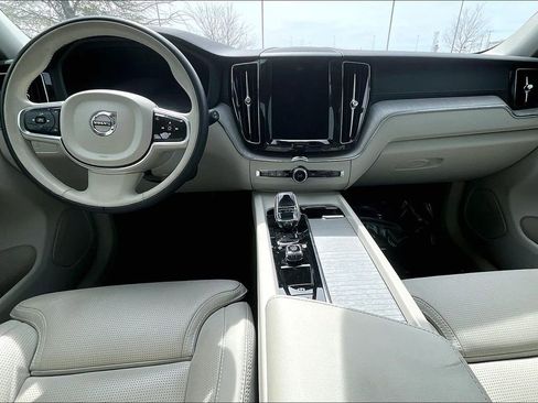 Used 2024 Volvo XC60 B5 Ultimate AWD/4WD image 19