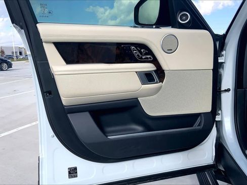 Used 2020 Land Rover Range Rover LWB SV Autobiography image 19