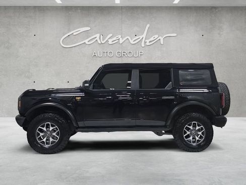 Used 2022 Ford Bronco Badlands image 13