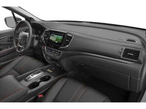 Used 2025 Honda Passport TrailSport image 15