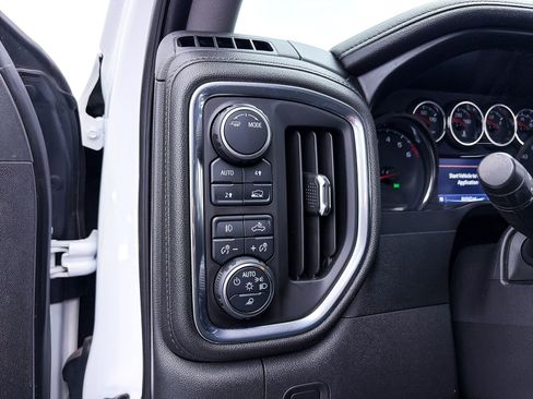 Used 2021 Chevrolet Silverado 1500 LTZ w/ LTZ Convenience Package II AWD/4WD image 3
