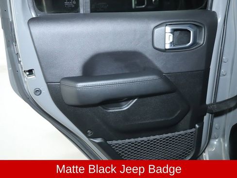 Used 2021 Jeep Wrangler Unlimited Sahara image 14