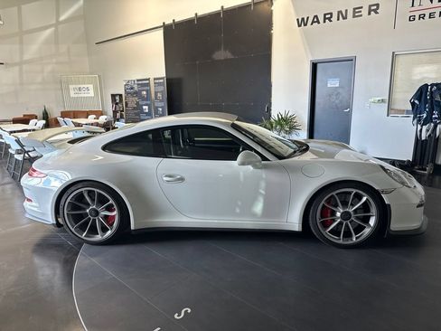 Used 2015 Porsche 911 GT3 RWD image 5