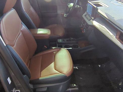 Used 2023 Ford Maverick Lariat w/ Lariat Luxury Package image 21