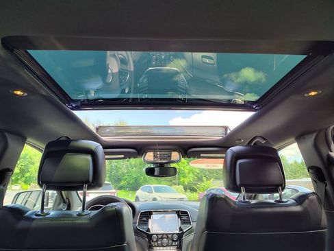 Used 2019 Jeep Grand Cherokee Limited X AWD/4WD image 22