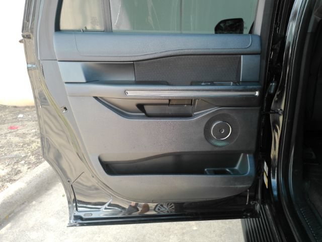 Used 2019 Ford Expedition Max XLT AWD/4WD image 17