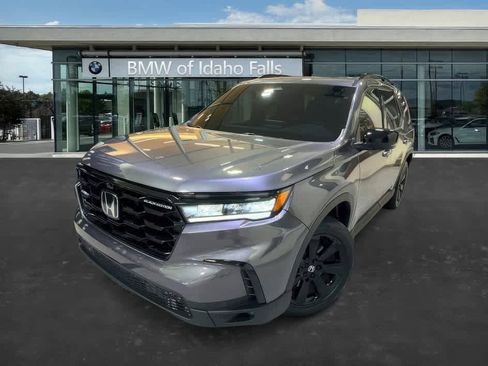 Used 2025 Honda Pilot Black Edition image 4