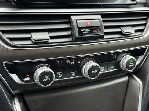 Used 2022 Honda Accord LX image 12