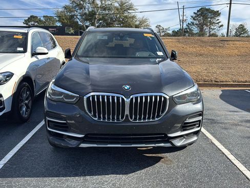 Certified 2022 BMW X5 sDrive40i w/ Premium Package image 3