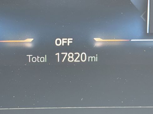 Used 2025 BMW X2 xDrive28i image 21