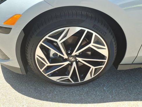 Certified 2024 Hyundai Ioniq 6 SEL RWD image 9