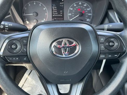 Used 2025 Toyota Corolla LE FWD image 29