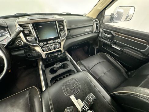 Used 2019 RAM 3500 Laramie AWD/4WD image 11