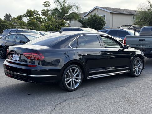 Used 2017 Volkswagen Passat 1.8T R-Line FWD image 3