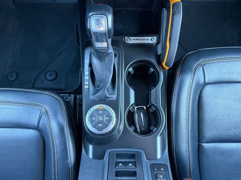 Used 2021 Ford Bronco Badlands image 16