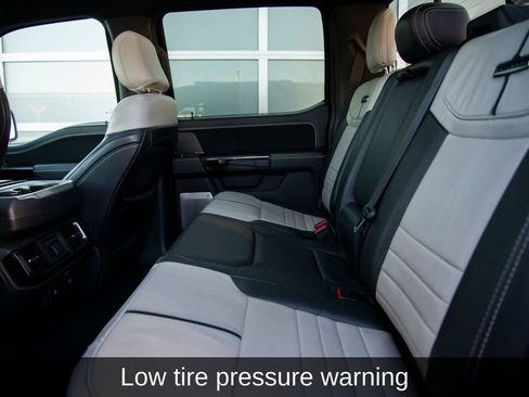 Used 2022 Ford F150 Lightning Platinum image 17