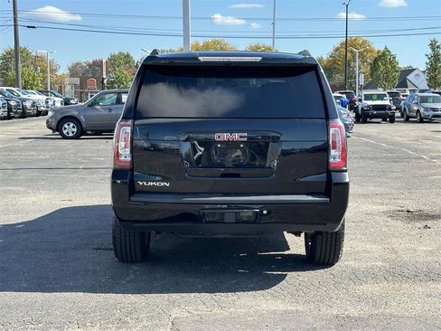 Used 2017 GMC Yukon SLE w/ SLE Value Package image 5