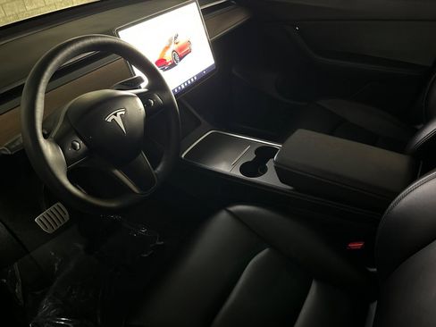 Used 2022 Tesla Model Y Performance AWD/4WD image 10