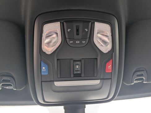 Used 2022 RAM 2500 Big Horn w/ Level B Equipment Group AWD/4WD image 32
