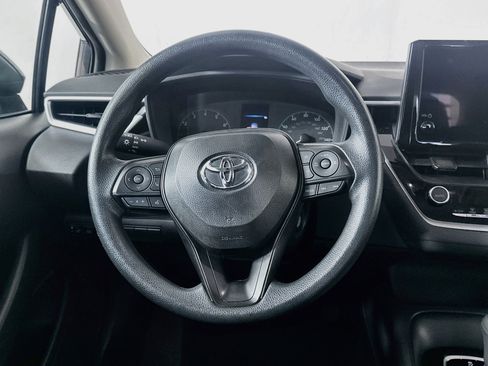 Used 2025 Toyota Corolla LE FWD image 17