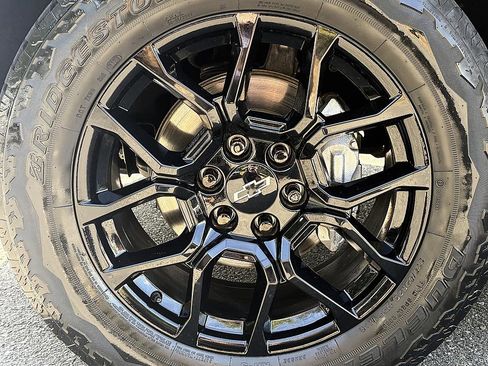 Used 2024 Chevrolet Silverado 1500 Custom AWD/4WD image 5