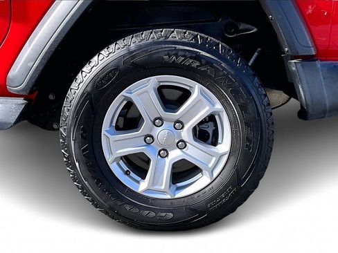 Used 2020 Jeep Wrangler Sport image 31
